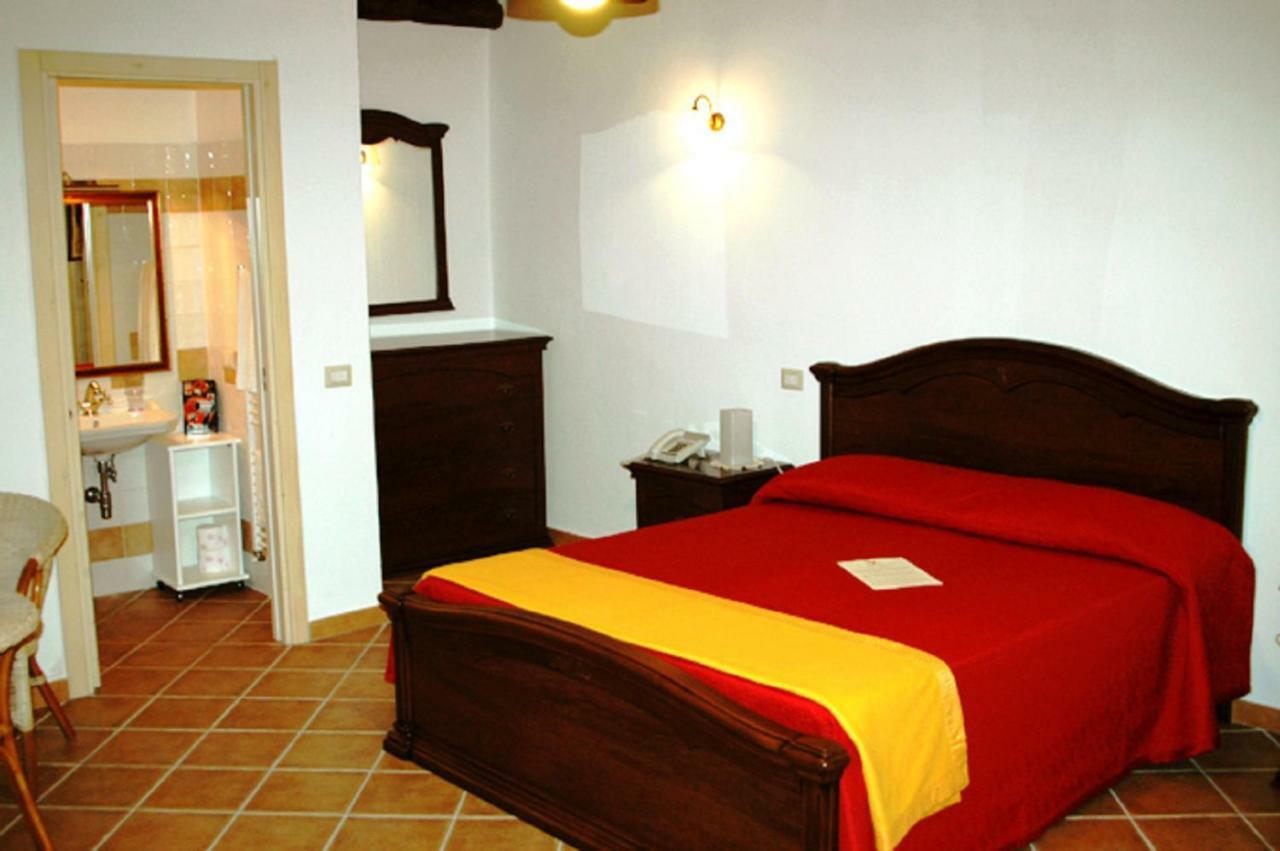 B&B Il Melograno Tortorella Bagian luar foto