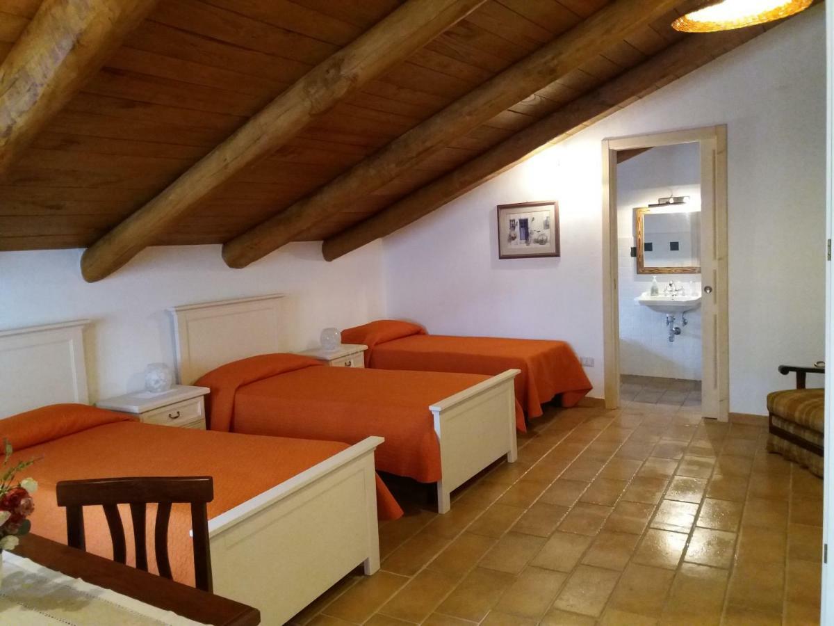 B&B Il Melograno Tortorella Bagian luar foto