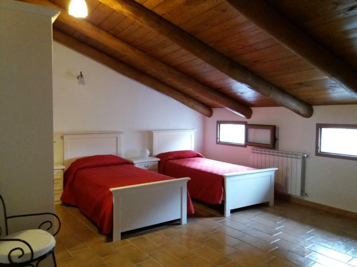 B&B Il Melograno Tortorella Bagian luar foto