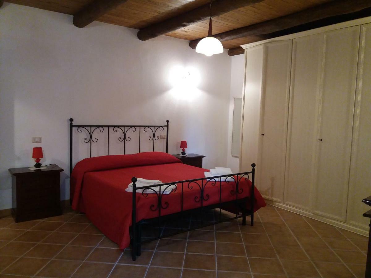 B&B Il Melograno Tortorella Bagian luar foto