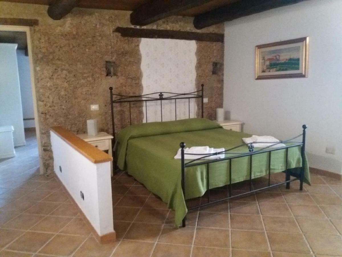 B&B Il Melograno Tortorella Bagian luar foto